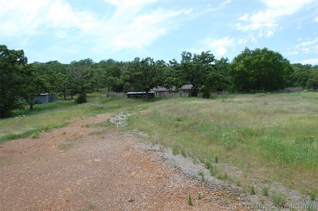28755 S 230 Road, Henryetta, OK 74437