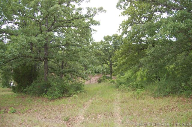 28755 S 230 Road, Henryetta, OK 74437