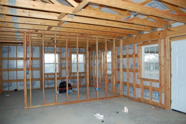 28755 S 230 Road, Henryetta, OK 74437