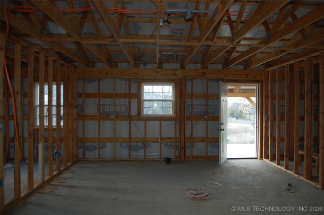 28755 S 230 Road, Henryetta, OK 74437