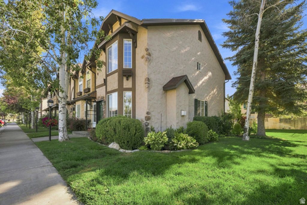 89 S HAMLET CIR #W, Midway, UT 84049 — photo 3