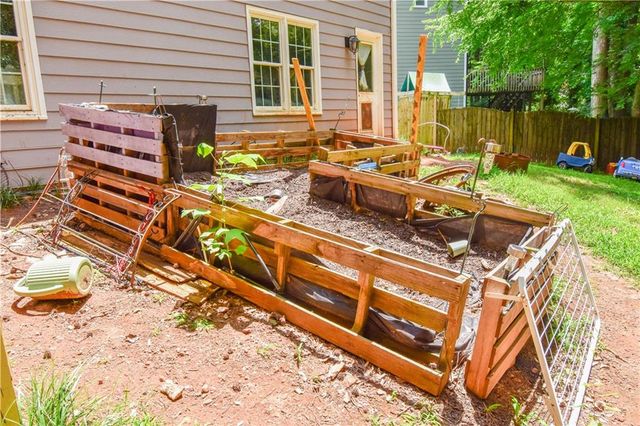 5028 Jamie NE Court, Woodstock, GA 30188