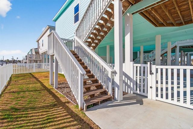 104 Red Sea, Rockport, TX 78382