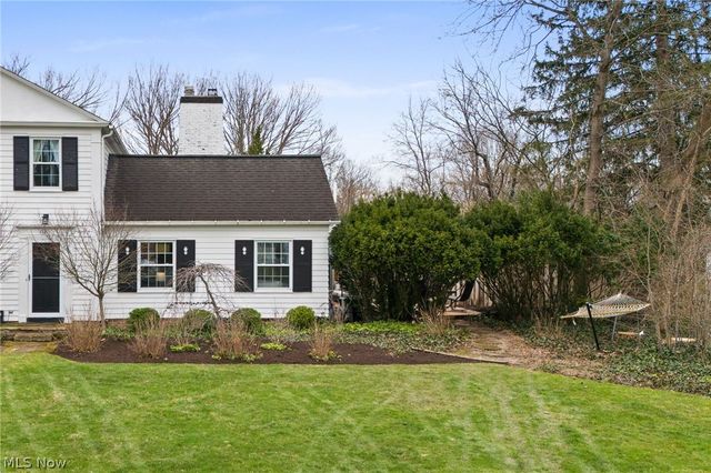 118 Kenton Road, Chagrin Falls, OH 44022