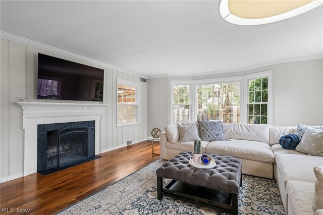 118 Kenton Road, Chagrin Falls, OH 44022