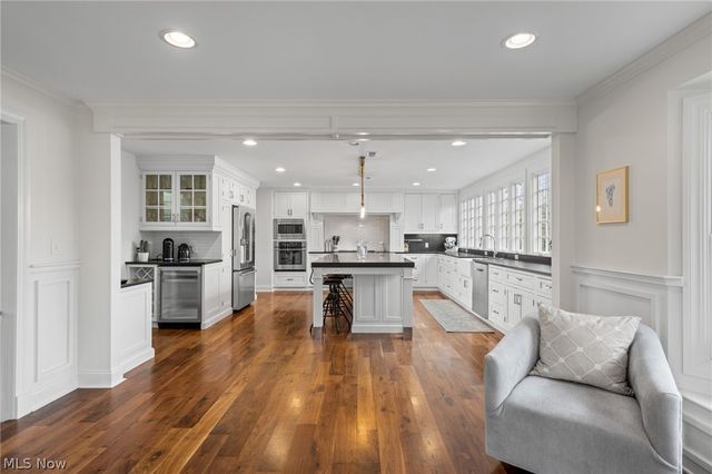 118 Kenton Road, Chagrin Falls, OH 44022