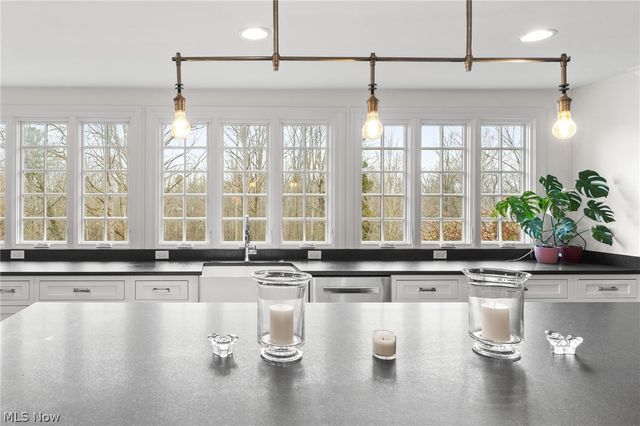 118 Kenton Road, Chagrin Falls, OH 44022