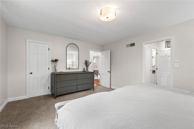 118 Kenton Road, Chagrin Falls, OH 44022