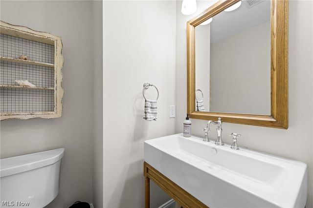 118 Kenton Road, Chagrin Falls, OH 44022