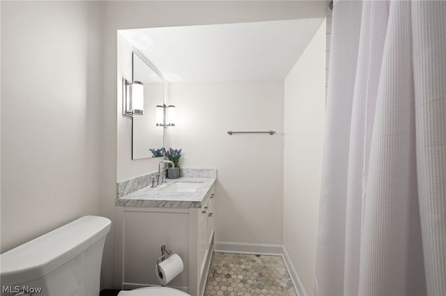 118 Kenton Road, Chagrin Falls, OH 44022