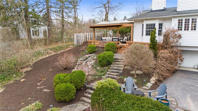 118 Kenton Road, Chagrin Falls, OH 44022