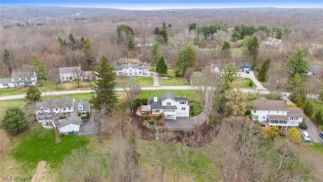 118 Kenton Road, Chagrin Falls, OH 44022