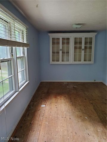 18418 Geauga Lake Road, Chagrin Falls, OH 44023