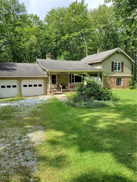 18418 Geauga Lake Road, Chagrin Falls, OH 44023