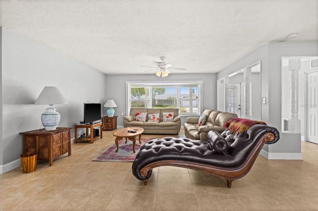 710 116TH AVENUE, Treasure Island, FL 33706