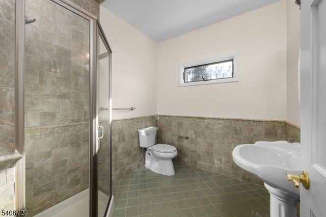 212 Long Pond Rd, West Milford Twp., NJ 07421