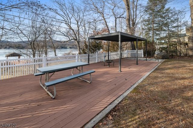 212 Long Pond Rd, West Milford Twp., NJ 07421