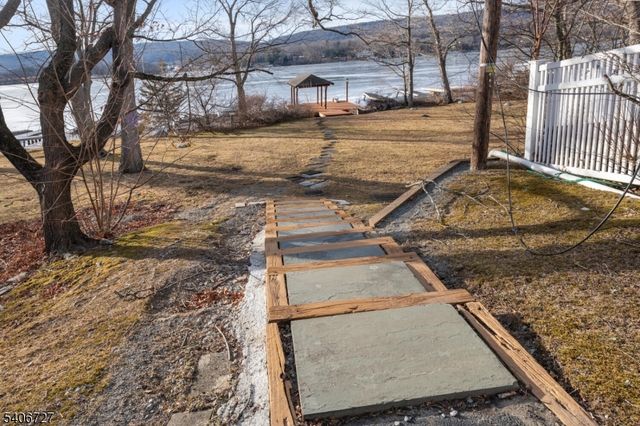 212 Long Pond Rd, West Milford Twp., NJ 07421