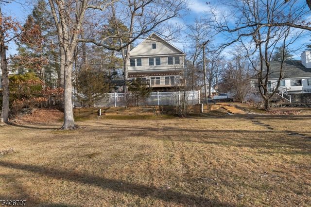 212 Long Pond Rd, West Milford Twp., NJ 07421
