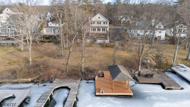 212 Long Pond Rd, West Milford Twp., NJ 07421