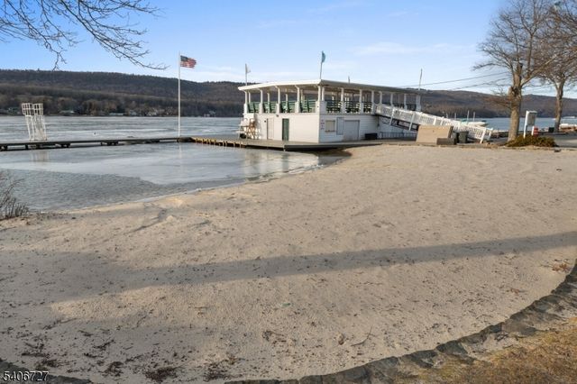 212 Long Pond Rd, West Milford Twp., NJ 07421