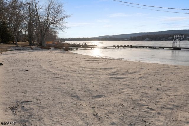 212 Long Pond Rd, West Milford Twp., NJ 07421