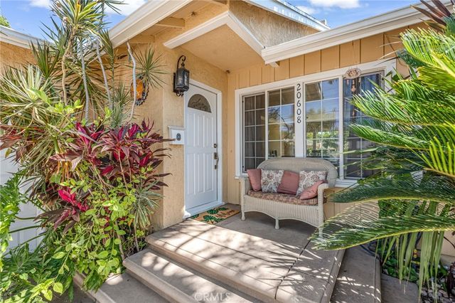 20608 Valerio, Winnetka, CA 91306