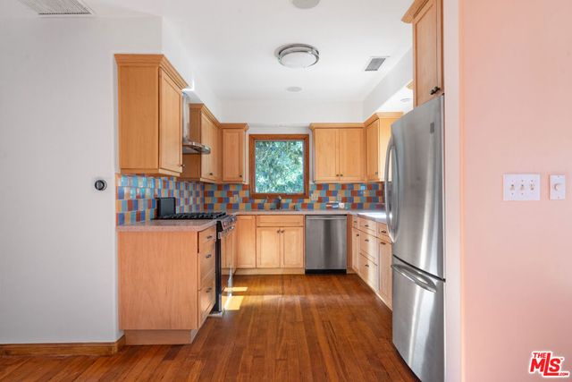 3705 Fredonia Drive, Los Angeles, CA 90068