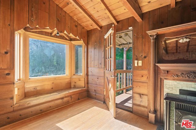 3705 Fredonia Drive, Los Angeles, CA 90068