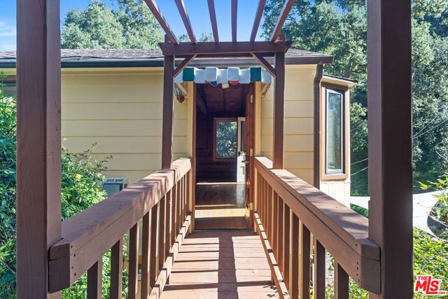 3705 Fredonia Drive, Los Angeles, CA 90068