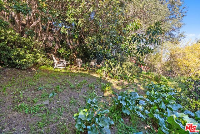 3705 Fredonia Drive, Los Angeles, CA 90068