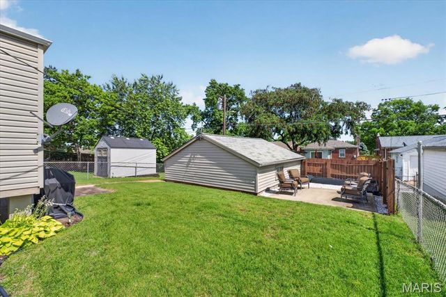 5573 Lindenwood Avenue, St Louis, MO 63109