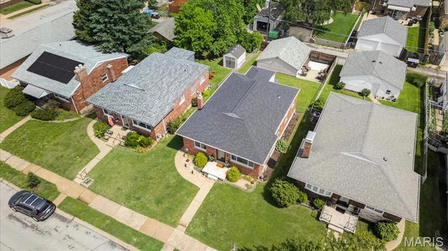 5573 Lindenwood Avenue, St Louis, MO 63109