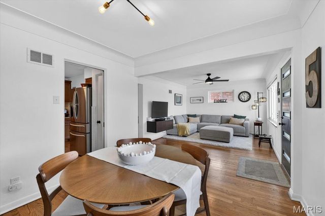 5573 Lindenwood Avenue, St Louis, MO 63109