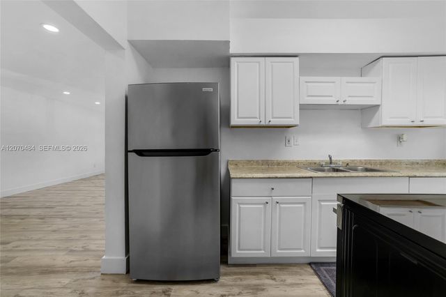 2250 Bay Drive 7, Miami Beach, FL 33141