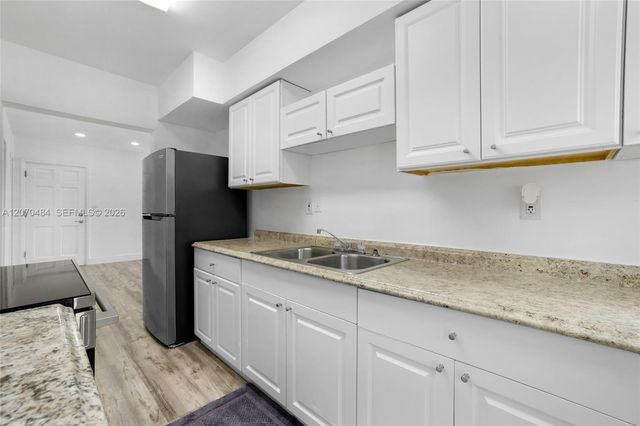 2250 Bay Drive 7, Miami Beach, FL 33141