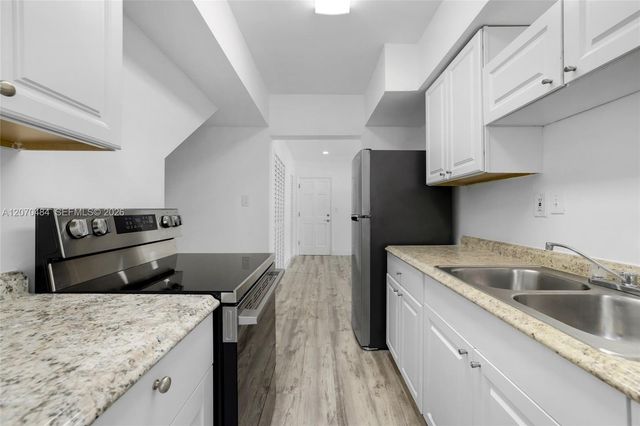 2250 Bay Drive 7, Miami Beach, FL 33141