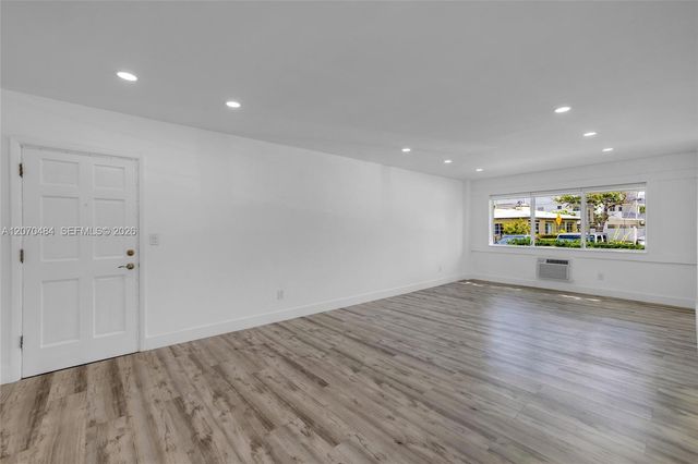2250 Bay Drive 7, Miami Beach, FL 33141
