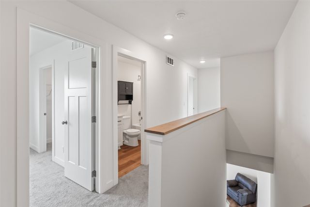 1025 Gray Avenue, Waukee, IA 50263