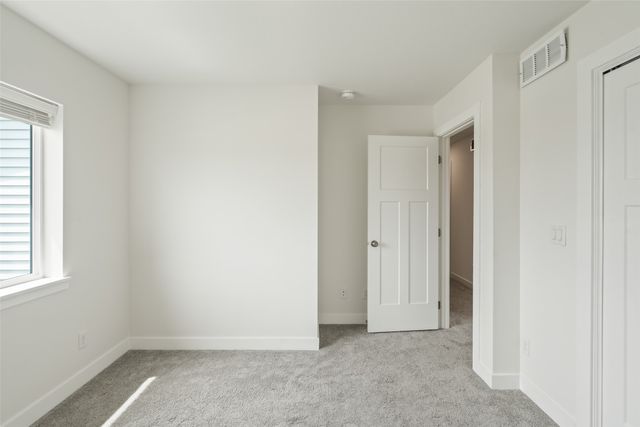1025 Gray Avenue, Waukee, IA 50263