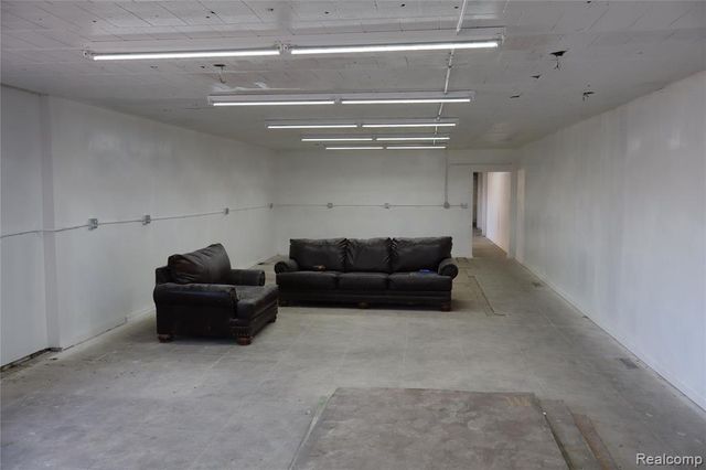 102 W State Fair, Highland Park, MI 48203