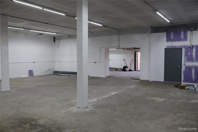 102 W State Fair, Highland Park, MI 48203