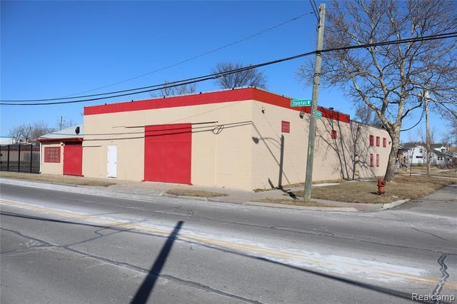 102 W State Fair, Highland Park, MI 48203