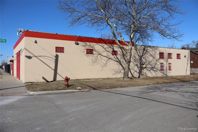 102 W State Fair, Highland Park, MI 48203