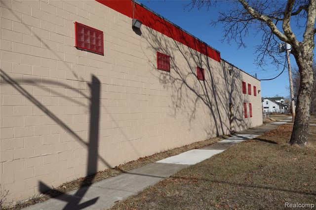 102 W State Fair, Highland Park, MI 48203