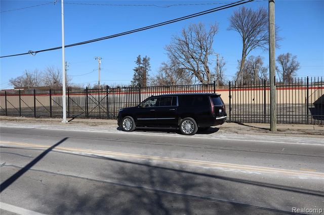 102 W State Fair, Highland Park, MI 48203