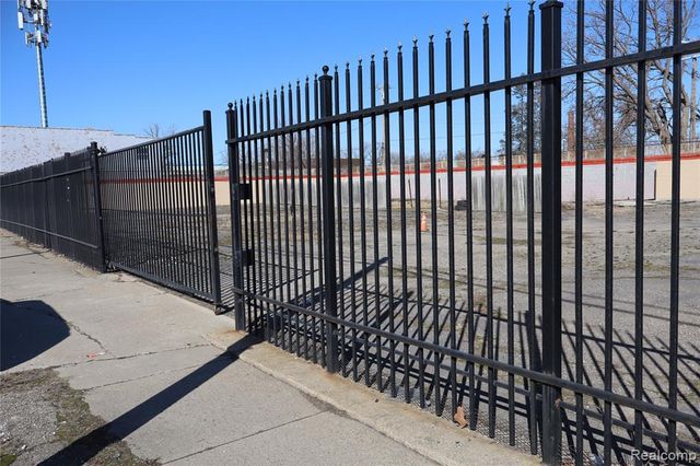 102 W State Fair, Highland Park, MI 48203