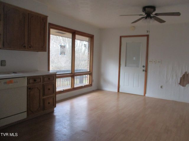 157 Raintree Drive, Kingsport, TN 37665