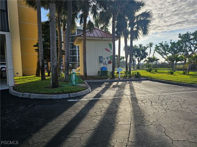 4431 Bay Beach LN 532, Fort Myers Beach, FL 33931