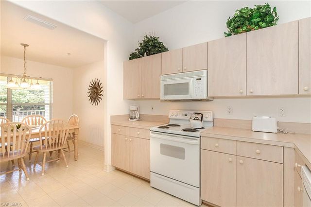 1025 Tarpon Cove DR 203, Naples, FL 34110